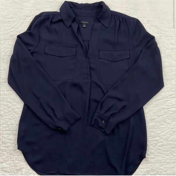 Classic Ann Taylor Camp Shirt in Midnight Sky Navy (Sm) - Picture 4 of 6